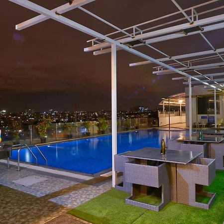 Davanam Sarovar Portico Suites Bangalore Exterior foto
