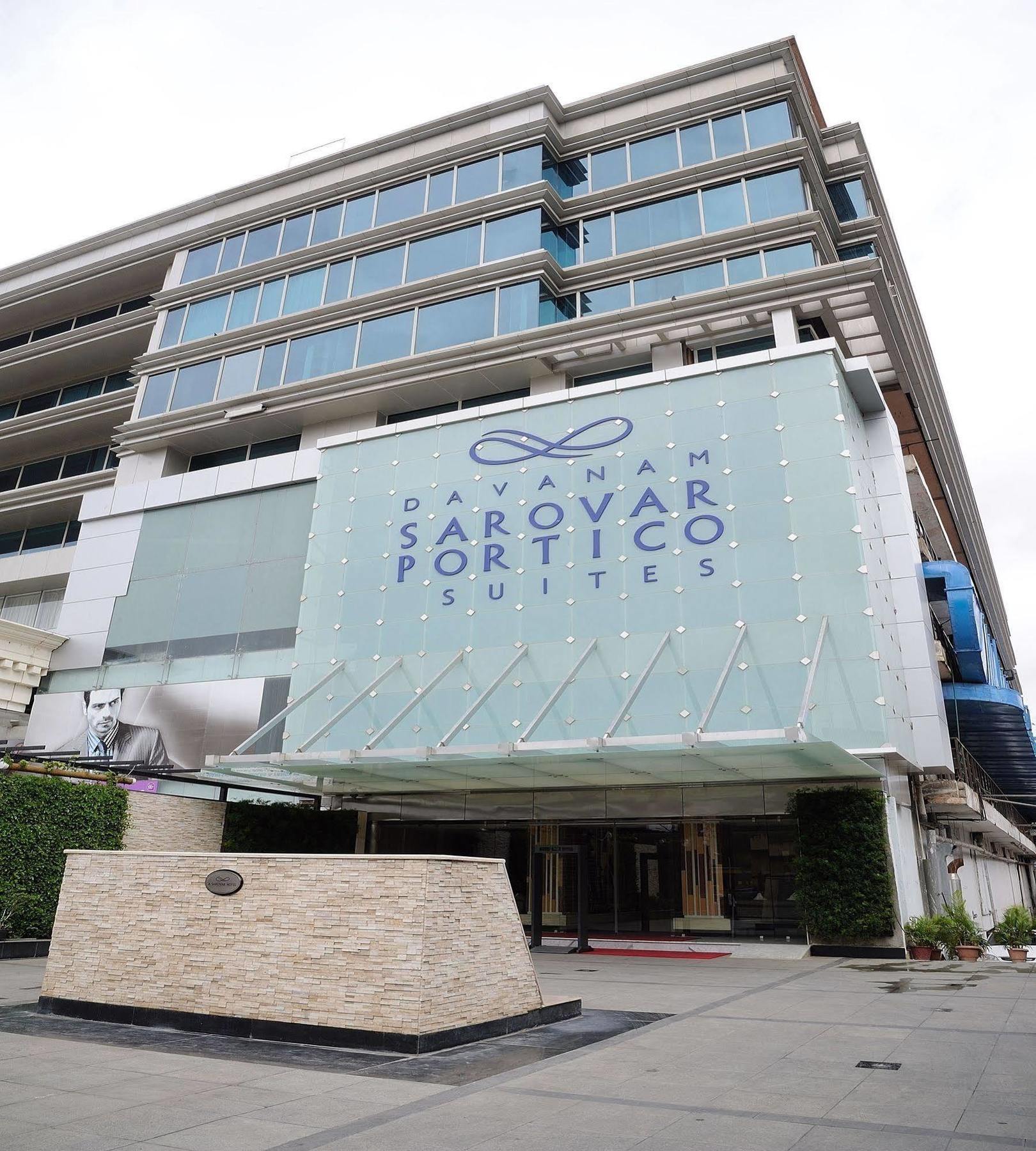Davanam Sarovar Portico Suites Bangalore Exterior foto